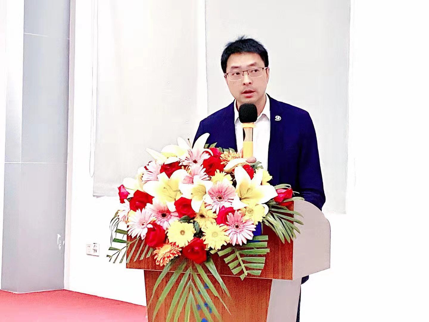 龚总.jpg 龚总.jpg